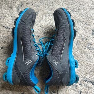 On Cloud CloudRunner Running Sneaker Shoes Alloy
Grey/Niagara Blue Mens 10